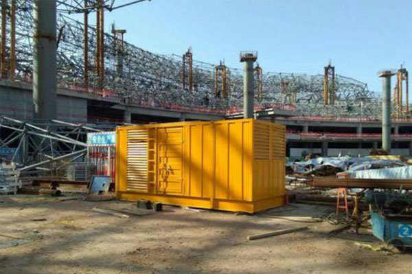 蓬安发电机出租如何判断空气滤清器是否需要更换？