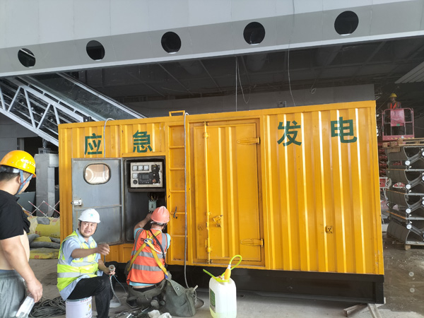 蓬安怎样判断空气滤清器是否需要更换？